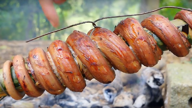 Mơ ăn thịt rắn đánh con gì là may mắn?