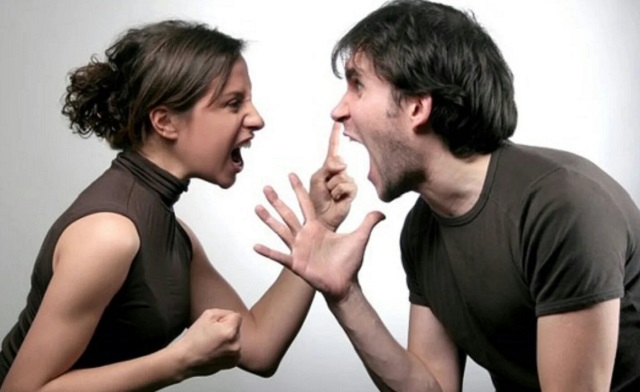 Tìm hiểu ý nghĩa nằm mơ thấy cảnh 2 vợ chồng xích mích