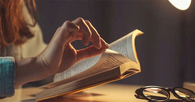 Giải mã giấc mơ thấy người khác đọc sách
