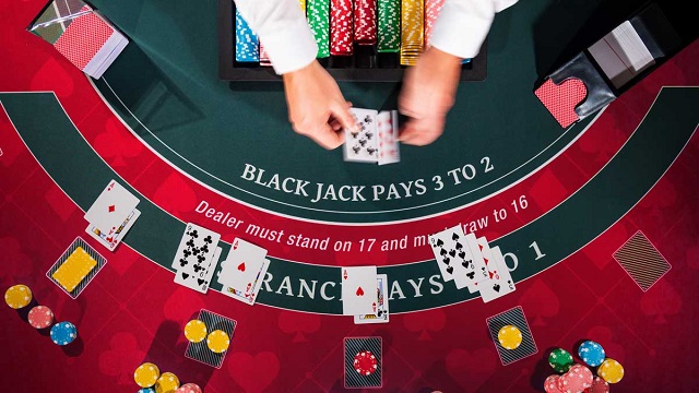 Chinh phục Blackjack bằng kỹ thuật đánh gấp thếp