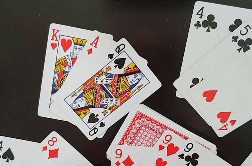 Minh họa cách chia bài 3 cây theo vòng