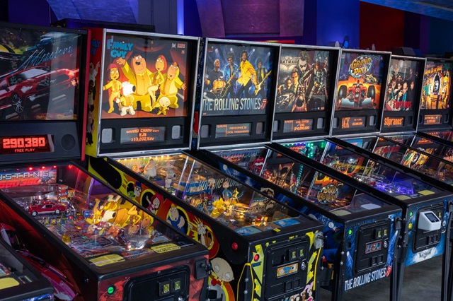 Cấu tạo cơ bản của một máy pinball ngày nay