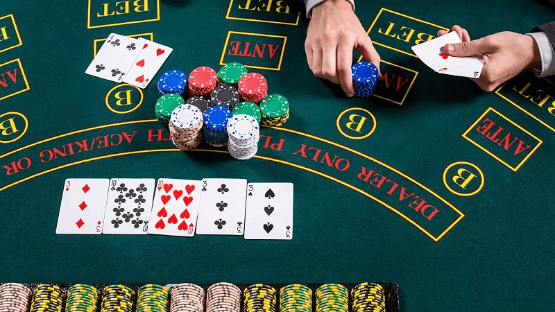 Mỗi vòng chơi Poker đều hấp dẫn và kịch tính Mỗi vòng chơi Poker đều hấp dẫn và kịch tính